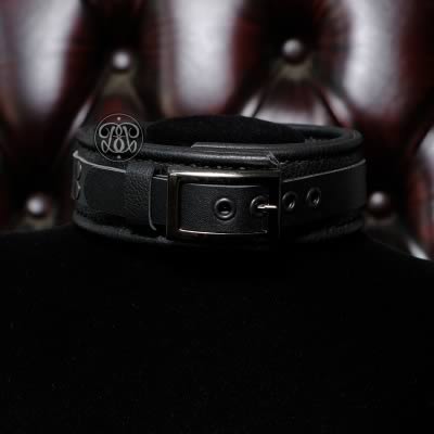 Bear Hug Leather Submissive Collar