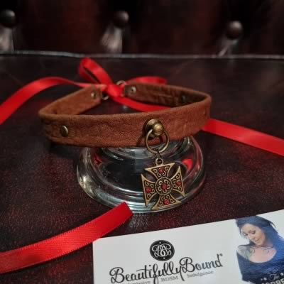 Brown Cross Kitten Collar