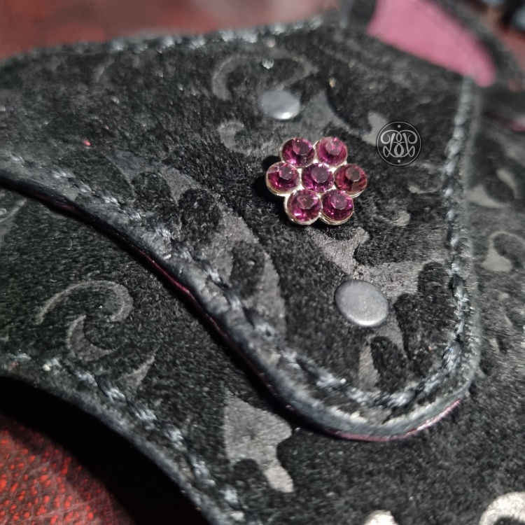 Luxury Handcrafted Kitten Mask Gem